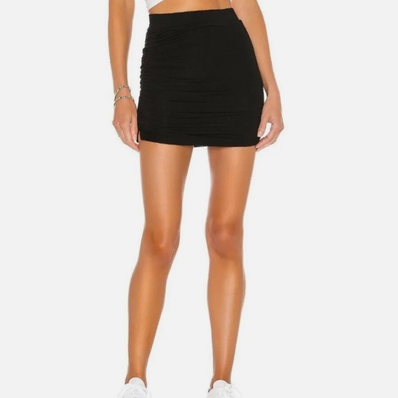 Lovers + Friends Sofia Side Ruched Mini Skirt XXS - Picture 1 of 5